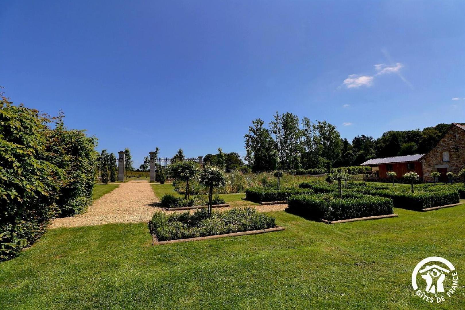 Mezieres-Sur-Couesnon Lodge Des Vignes מראה חיצוני תמונה